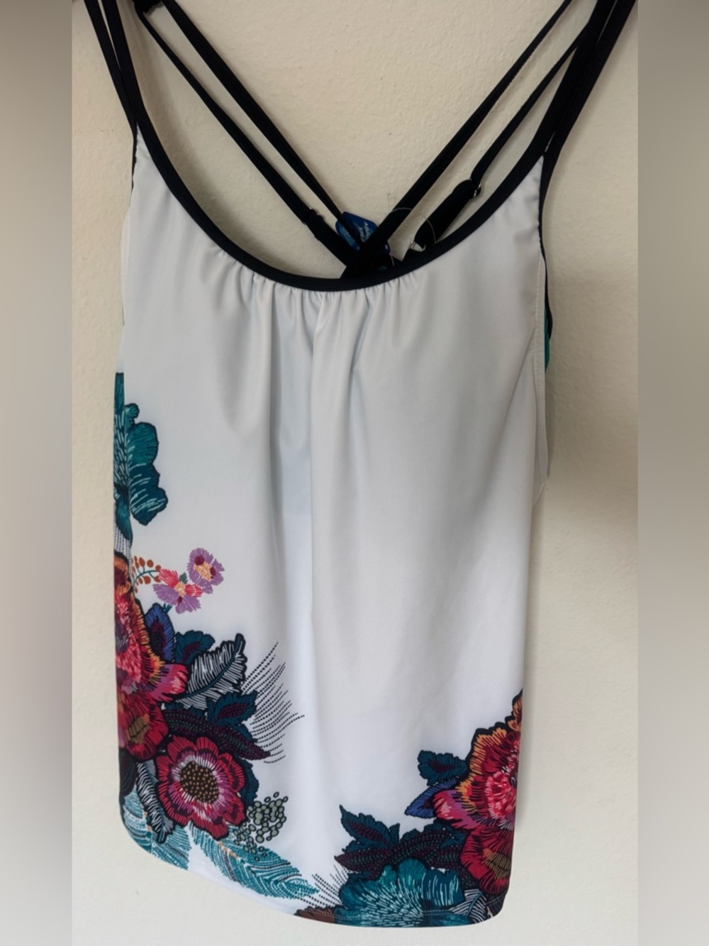 Free Country Women’s Side-Tie Tankini Swimsuit Top With Macrame Floral - Picture 9 of 10